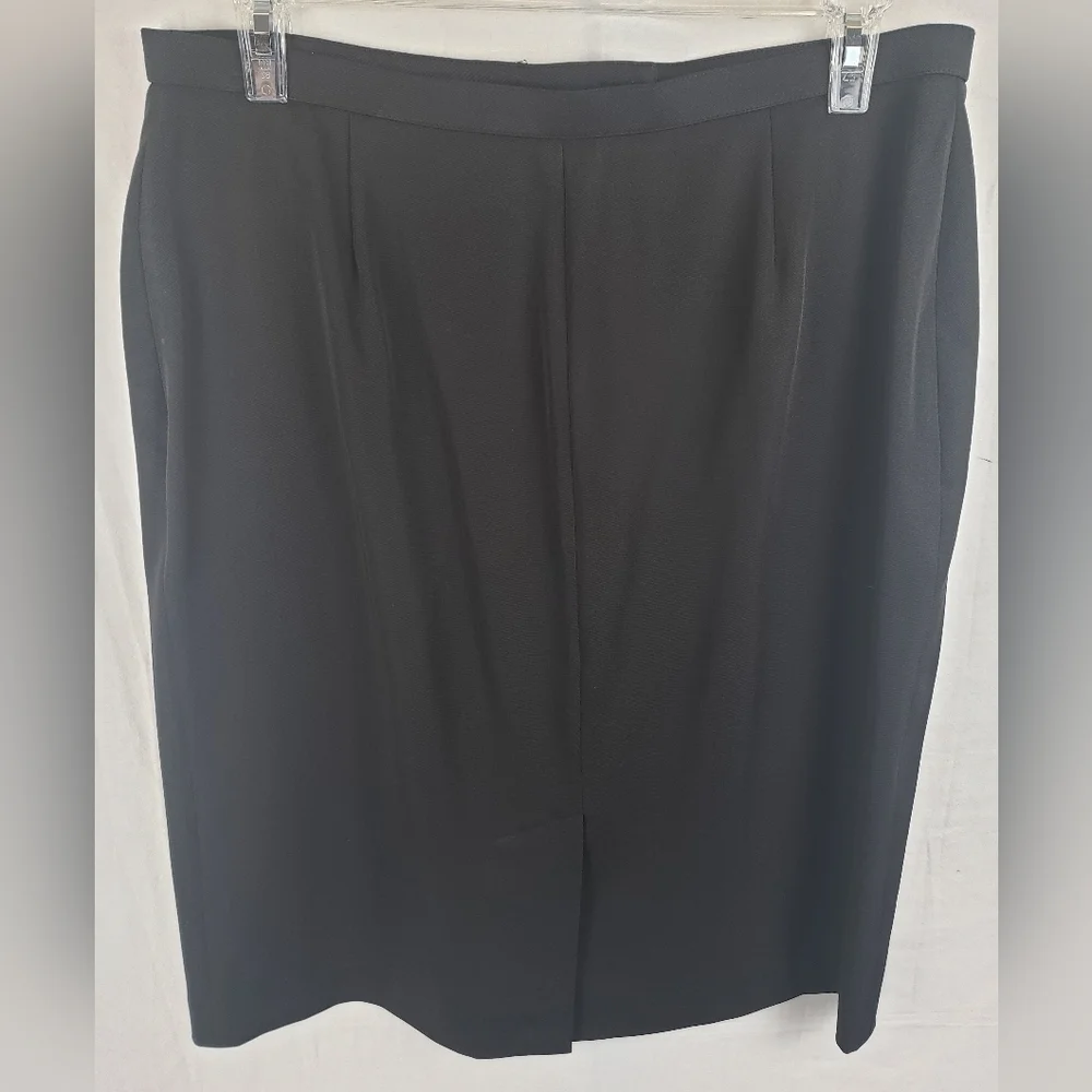 Liz Baker Black Knee Length Skirt Sz 16